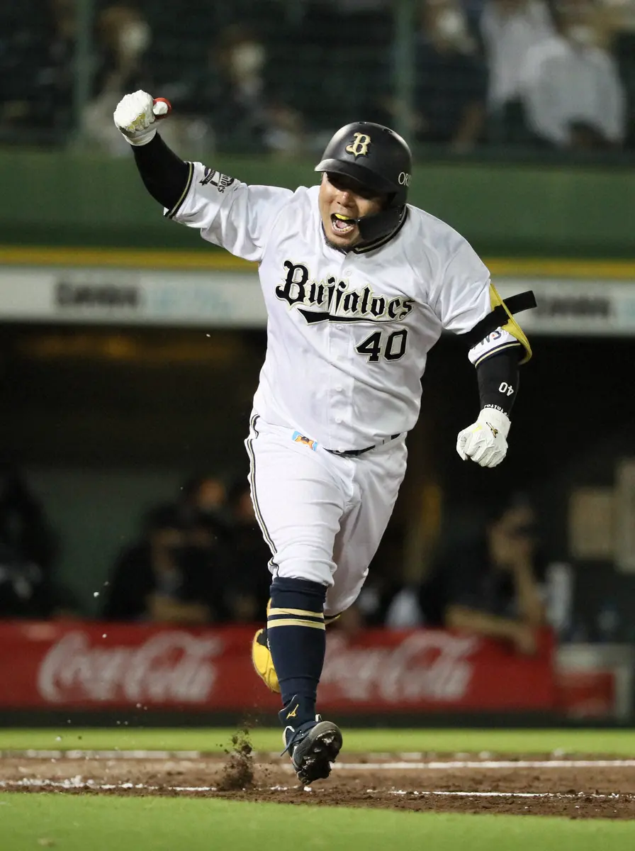 オリックスからロッテへ　大下「来年絶対にやってやろうという強い気持ち」