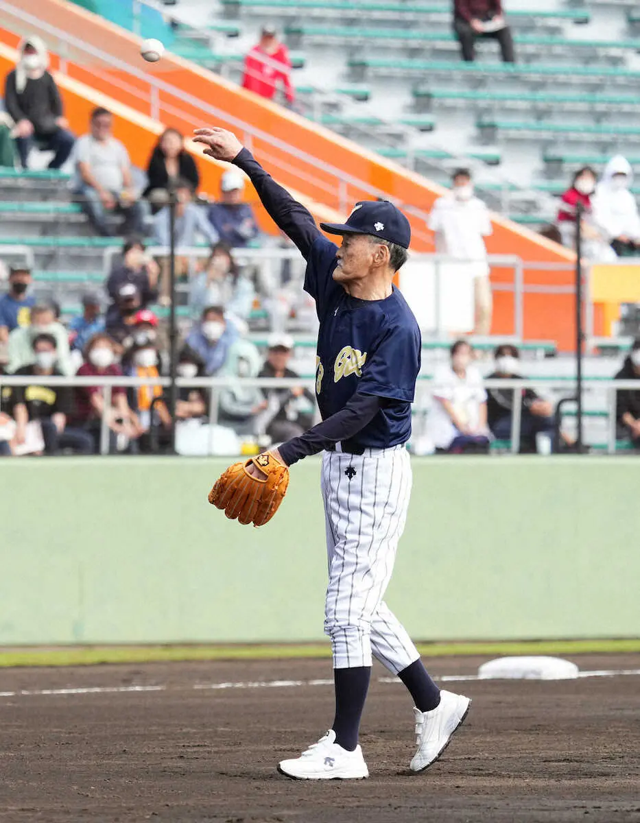 名球会オールスター戦　84歳の米田哲也氏が松原誠氏を遊ゴロ　通算350勝の「人間機関車」