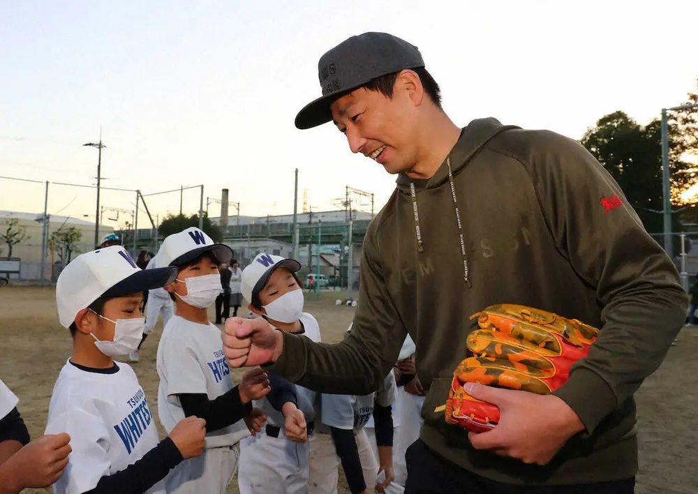 阪神・岩崎が西武移籍の同期入団・陽川にエール「全球ストレートで」来季交流戦での対戦には不敵笑み