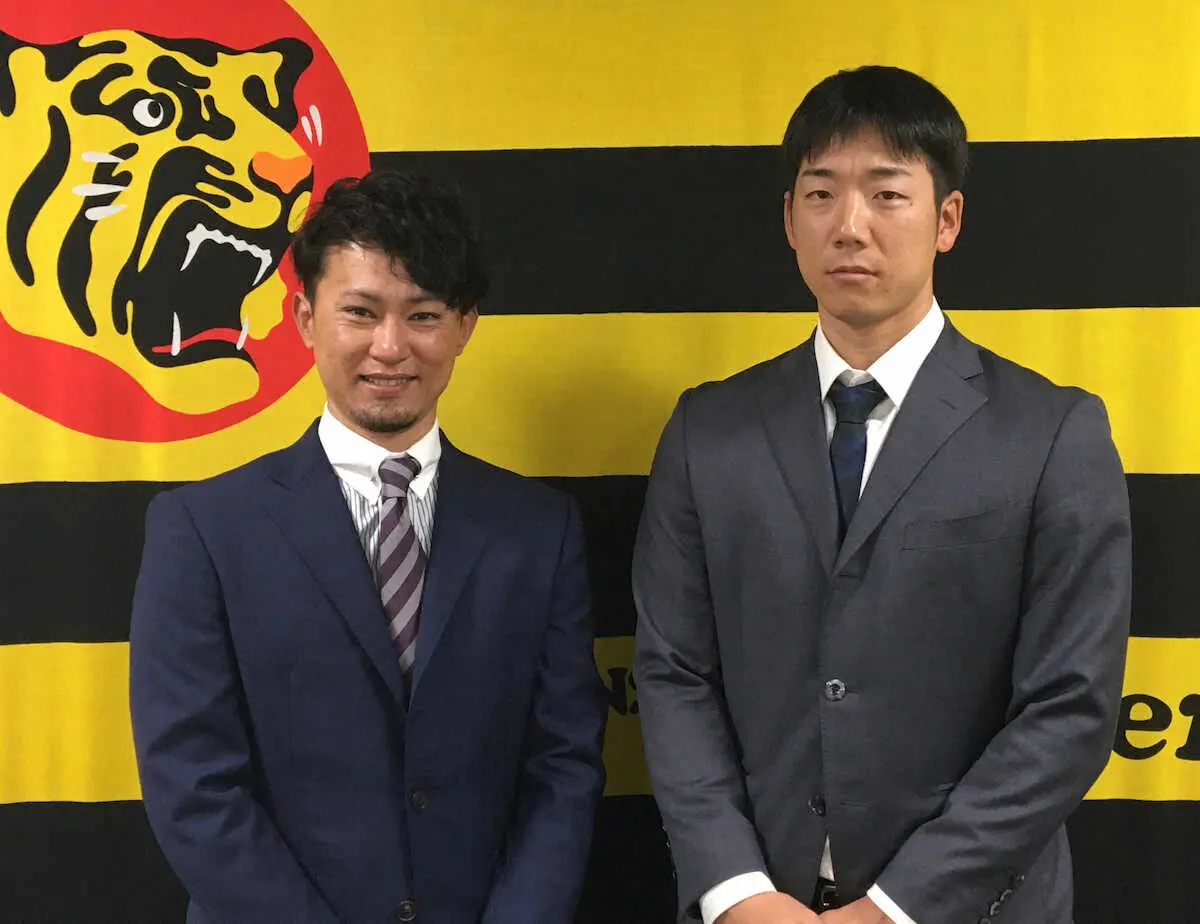 阪神タイガースWomenの監督に就任した上本博紀氏（左）とコーチに就任した岩本輝氏（タイガースWomen提供）