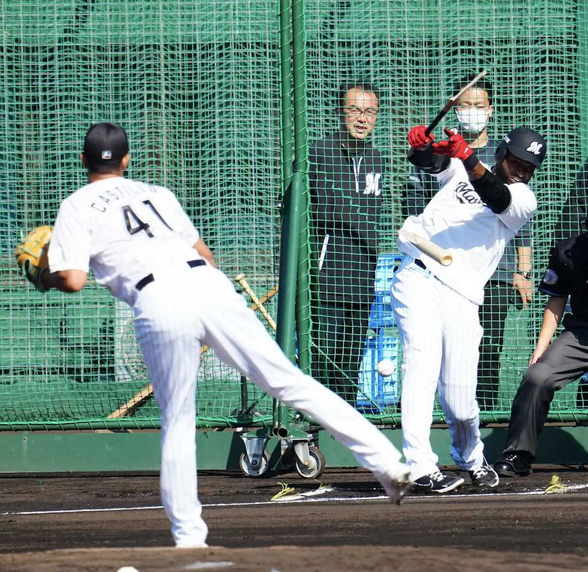 【画像・写真】ロッテ　ポランコ、初ライブBPでバット折られるも「最初にしては自分の思っていた通り」