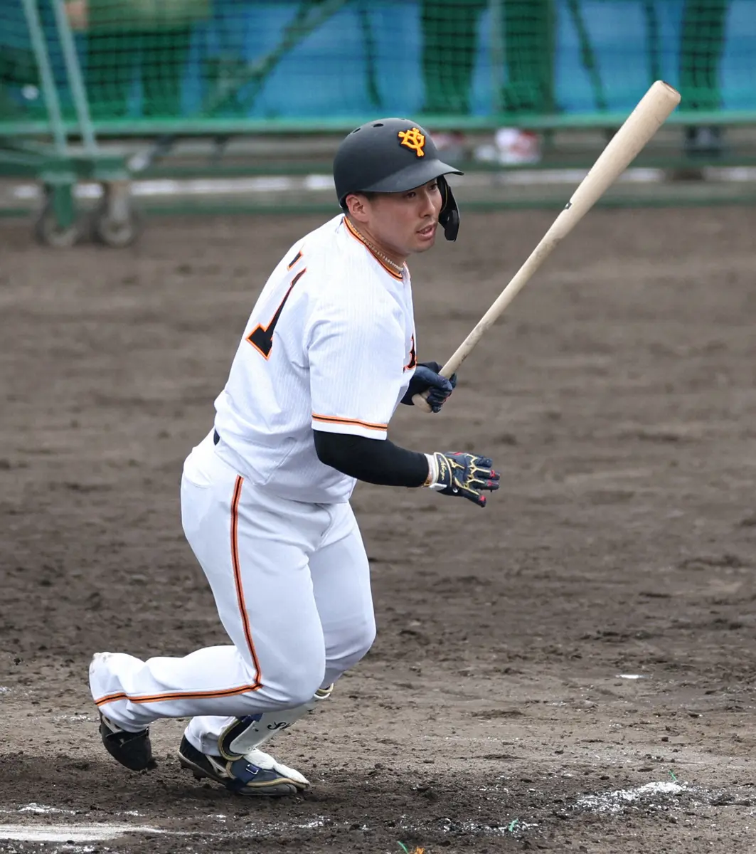 巨人・浅野翔吾のスイッチ転向　両打ちの日本記録保持者「どれだけ野球に没頭できるか」
