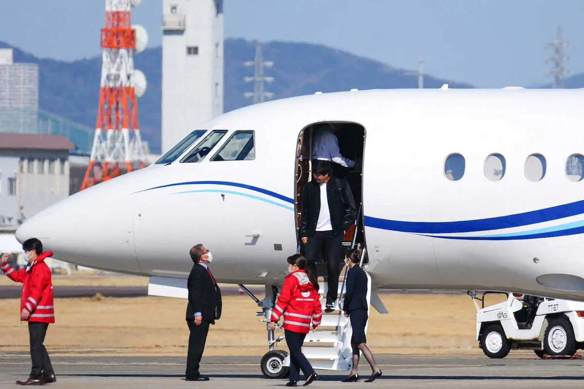 【侍ジャパン】大谷翔平が合流　チャーター機で空路、名古屋入り→そのままバンテリンドームへ