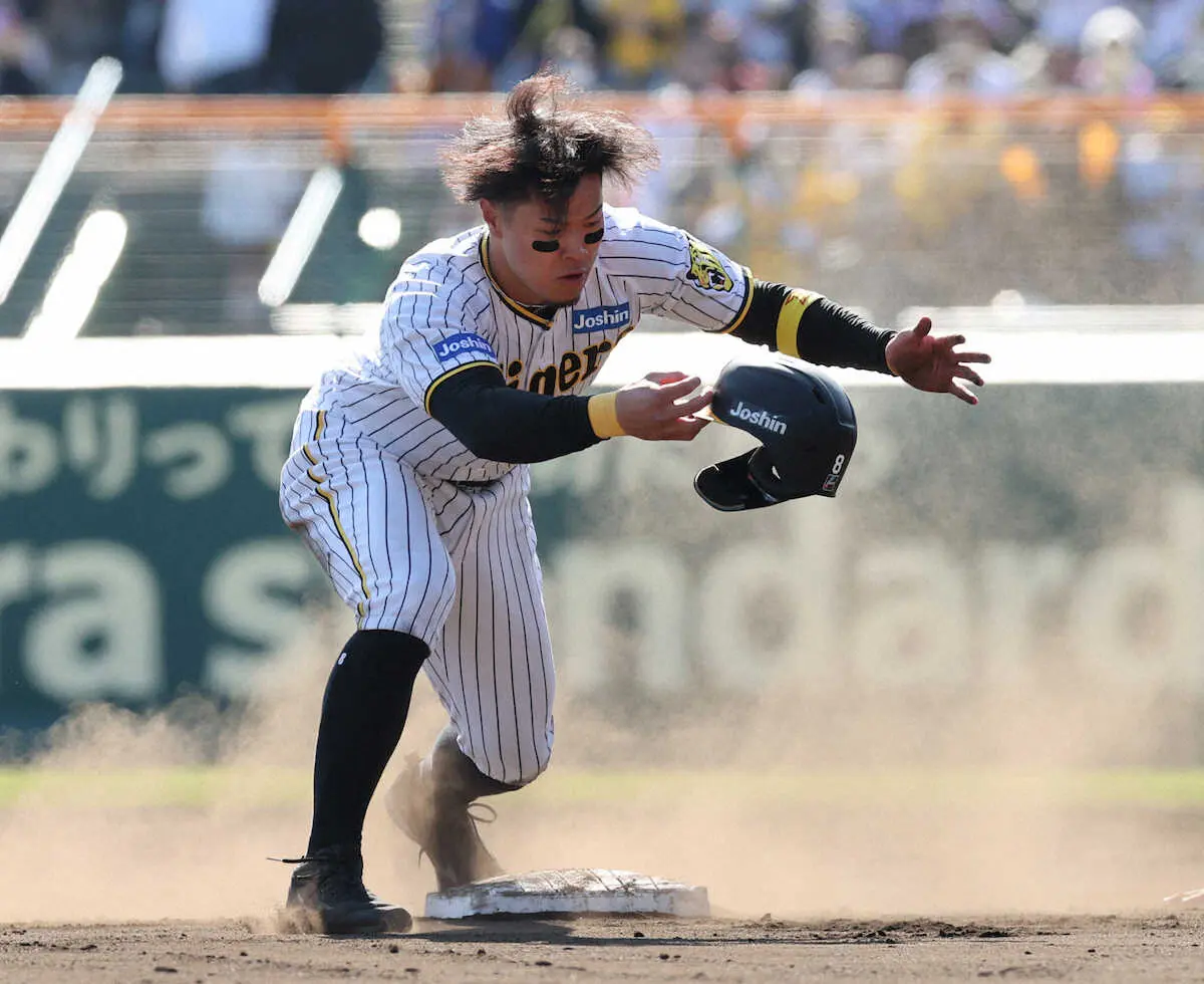 阪神・佐藤輝　粘って2四球　プロ3年目でオープン戦初盗塁「しっかりボールを見られている」
