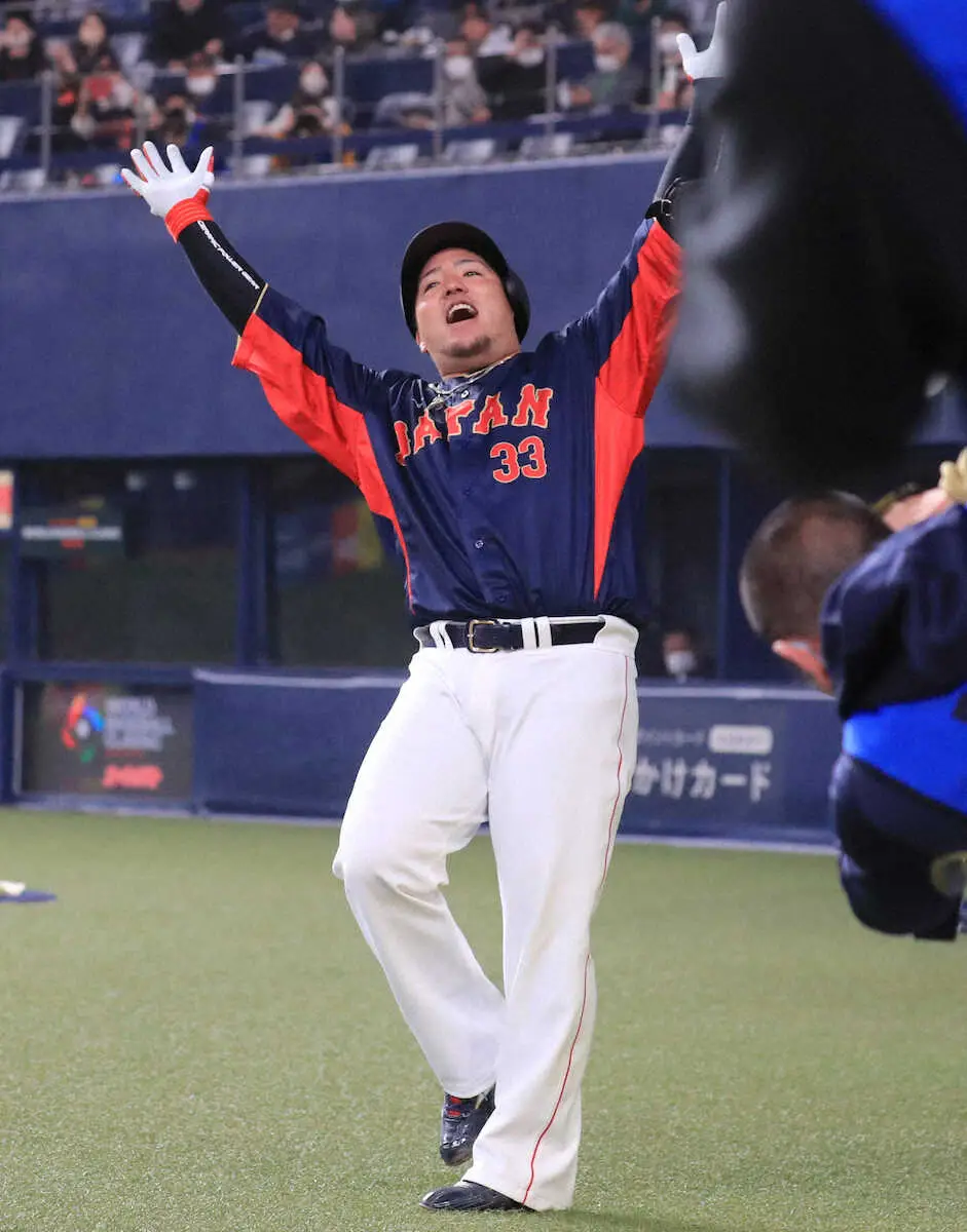 山川穂高が侍1号　「野球辞めたい」から一夜…歓喜のどすこい！本番前ラスト完全復活弾　大谷もバンザイ！