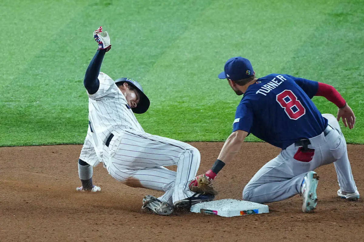 侍・源田　勝ち越しにつながる貴重な一打　準々決勝で骨折から復帰「凄い歓声を頂き力になった」