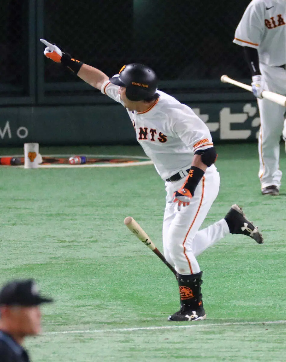 巨人・松田　移籍初安打初打点「次はプロ野球」