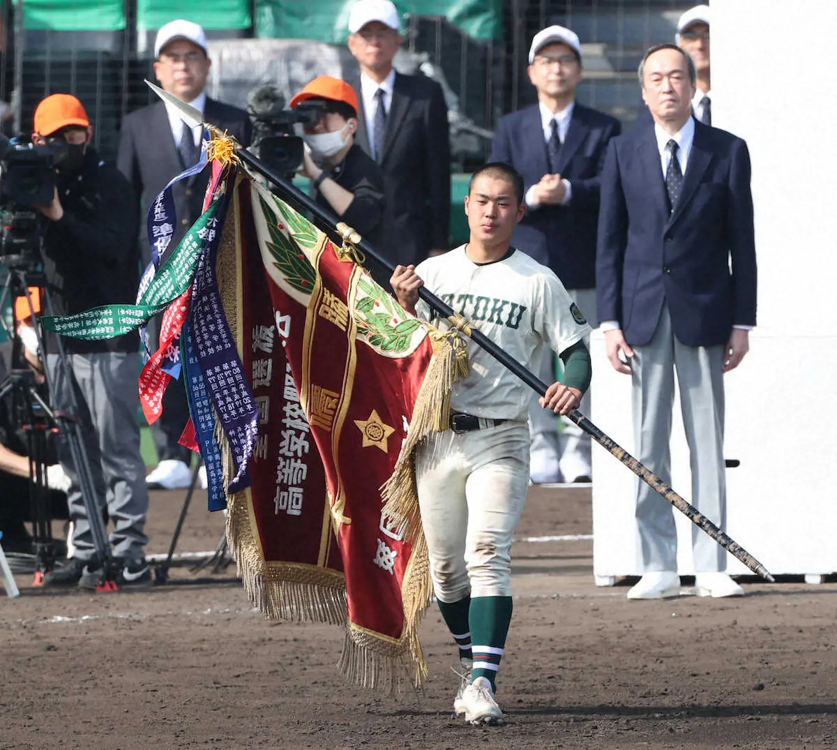 【画像・写真】歓声とWBCに沸いたセンバツ　高野連会長が全国球児へ「上には上が…あのような一流の選手を目指して」