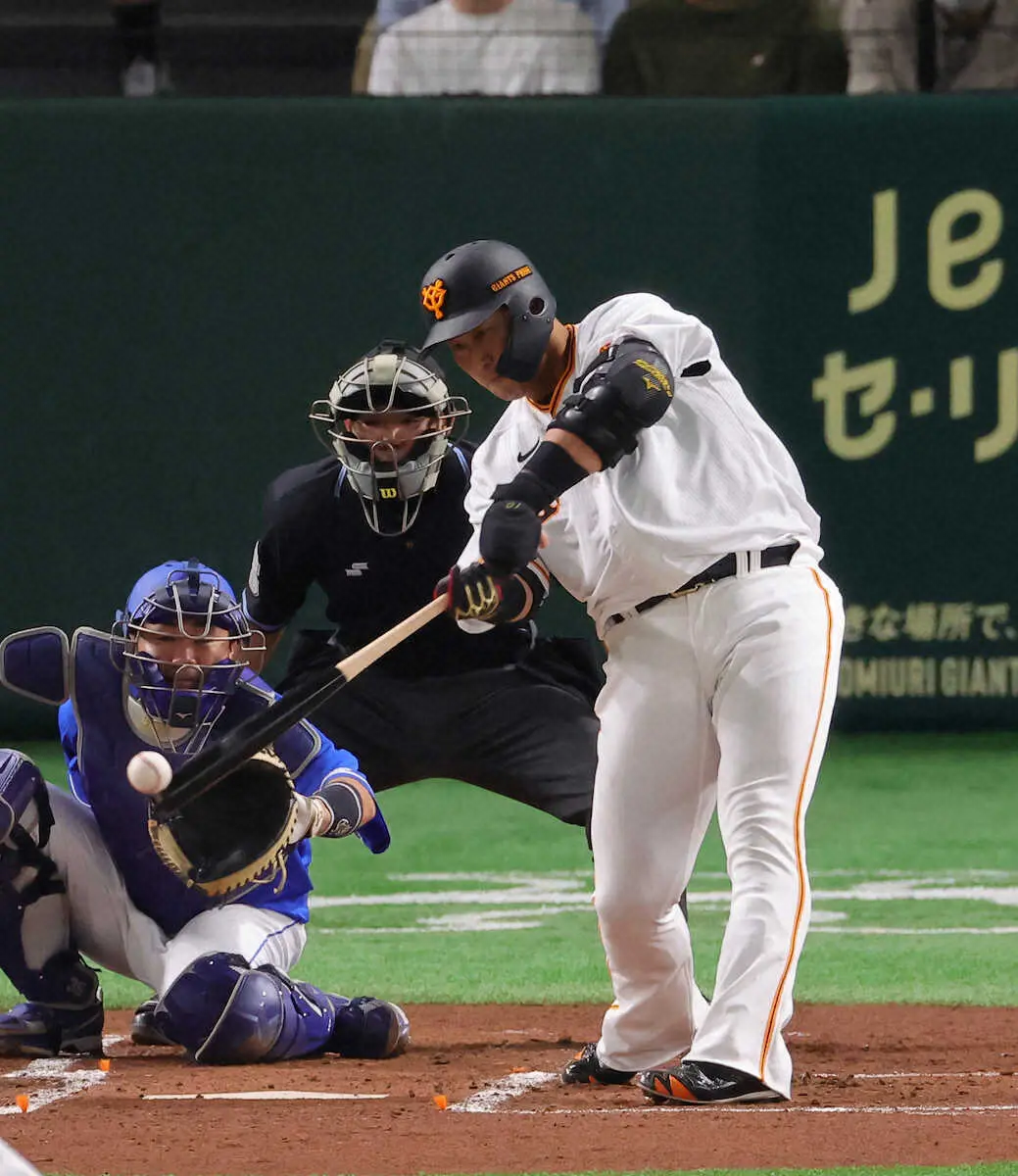 中田翔また打った！「チャンスだったので」と初回満塁で先制打　開幕からチームの全4打点を叩き出す