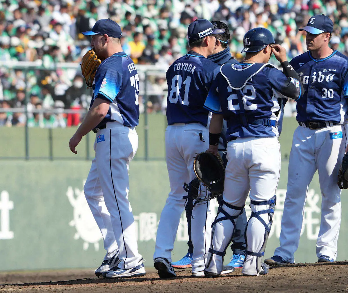 西武・エンス4回途中3失点KO　序盤好投も急変…1イニング4四死球