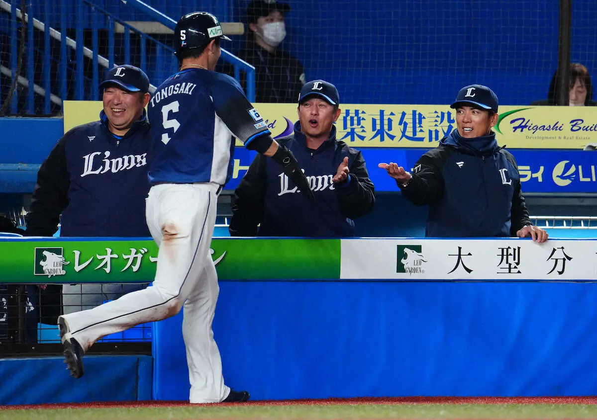 【画像・写真】西武が再び首位タイ！39歳4番・中村が確信の4号決勝2ラン　9回は冷や汗も…　松本が7回1失点2勝目