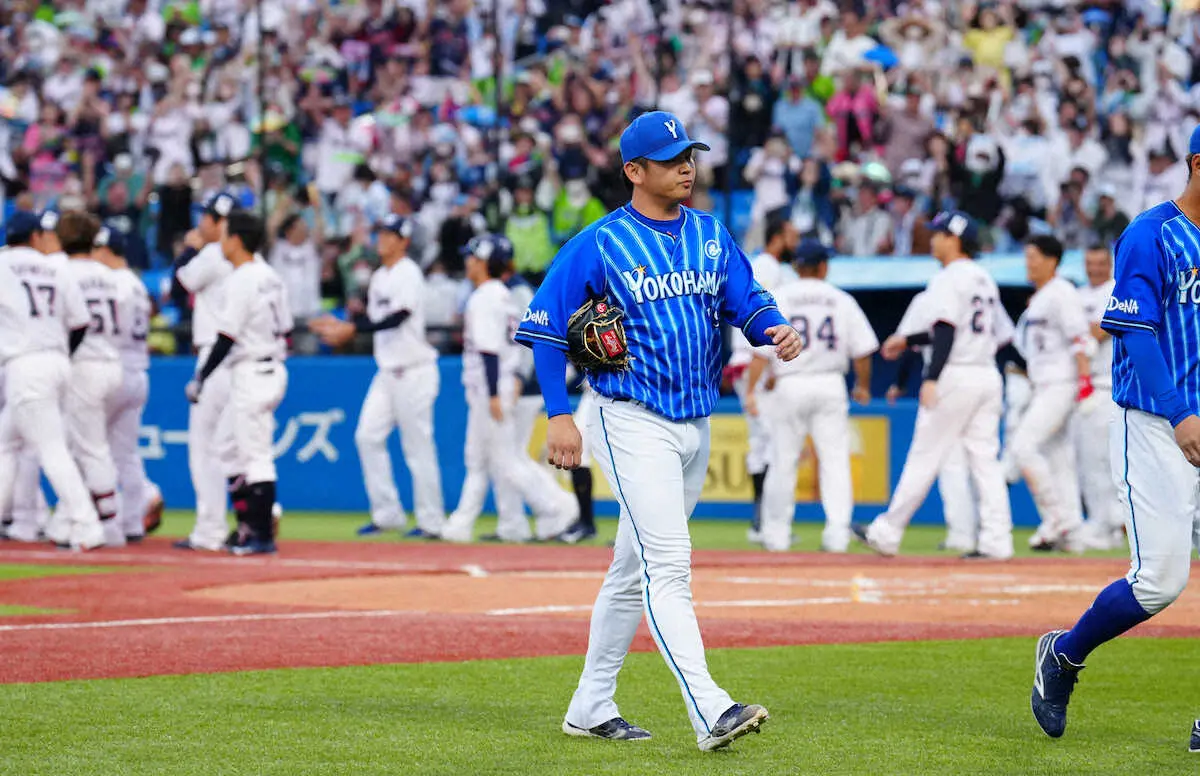 DeNA　守護神・山崎が長岡に逆転サヨナラ2ランを被弾　「9回を守れず悔しい」　両チームで11本塁打
