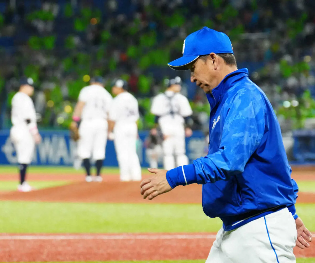 中日・立浪監督　応援団から「気合を入れろ、と言われているようでは」守乱で今季最多借金9をざんげ