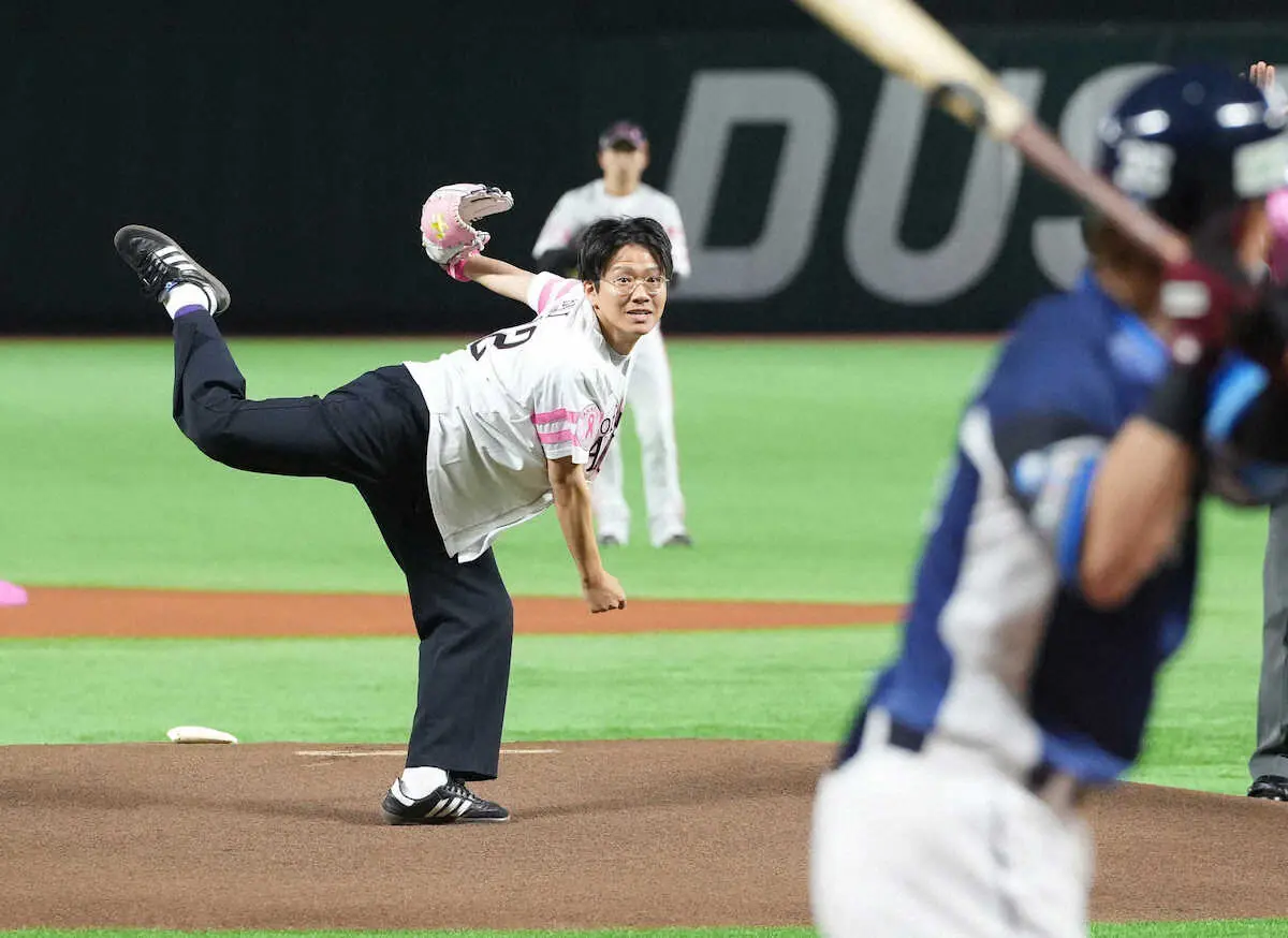 ミキ亜生　ソフトバンク戦始球式でストライク投球「柳田選手は体感4メートルくらい」大きさに驚き
