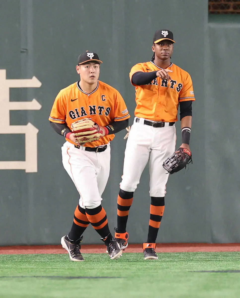 巨人　中田翔が一塁先発で3週間ぶり復帰の快音　岡本は4年ぶり左翼で“うっかりミス”