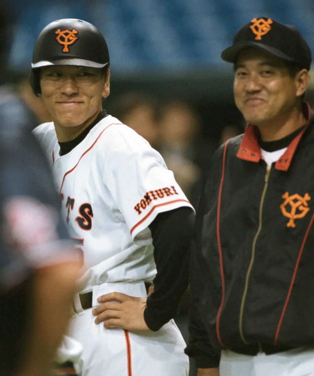 2000年、原ヘッドコーチ（右）と笑顔の松井