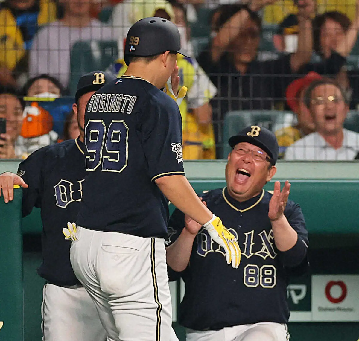 【画像・写真】オリックス・中嶋監督が合流　離脱中に指揮の水本ヘッドに脱帽「さすがですよ、本当に」