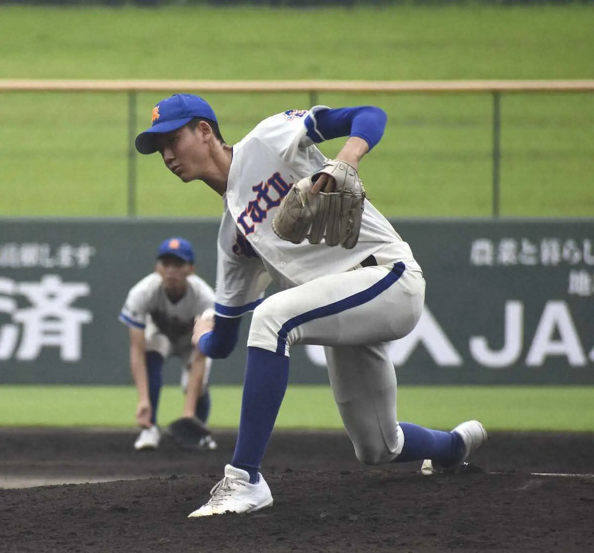 唐津商　サブマリン中原が幻惑投球　元西武・牧田和久氏のグラブの使い方を参考