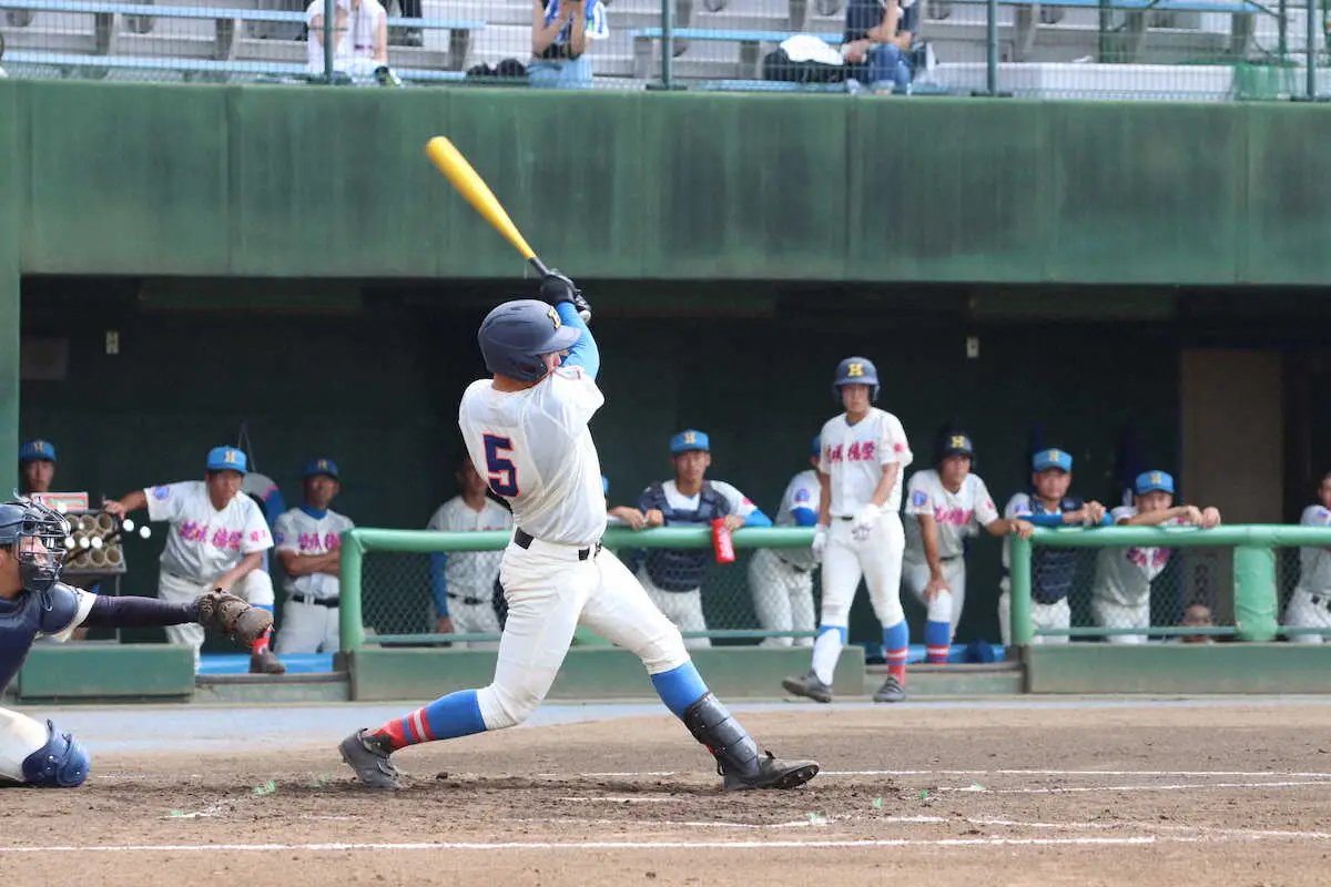 花咲徳栄・小野　今大会初2点適時二塁打　横浜から転入　元巨人の父・剛さんの願い通り「勝利」呼んだ