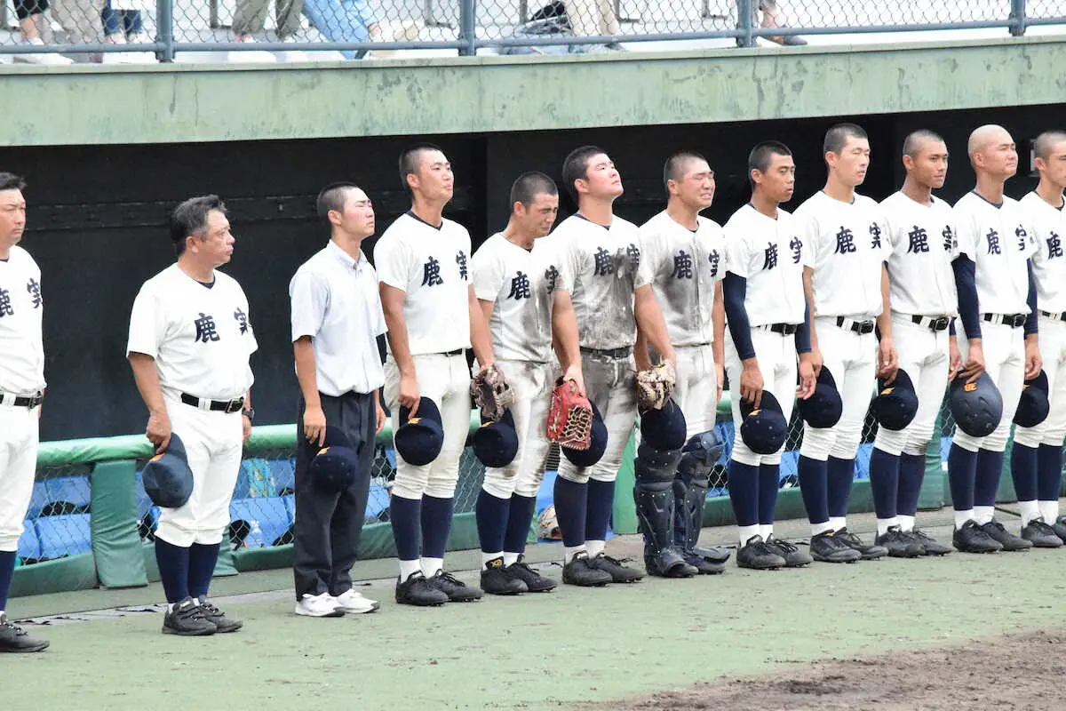 鹿児島実　OB横田慎太郎さんに吉報届けられず　宮下監督「弱かった3年生が最後に意地を見せてくれた」