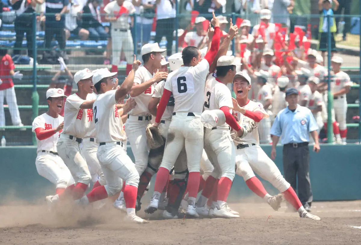 智弁学園が2年ぶり21回目の夏出場　プロ注目・松本大輝が2発