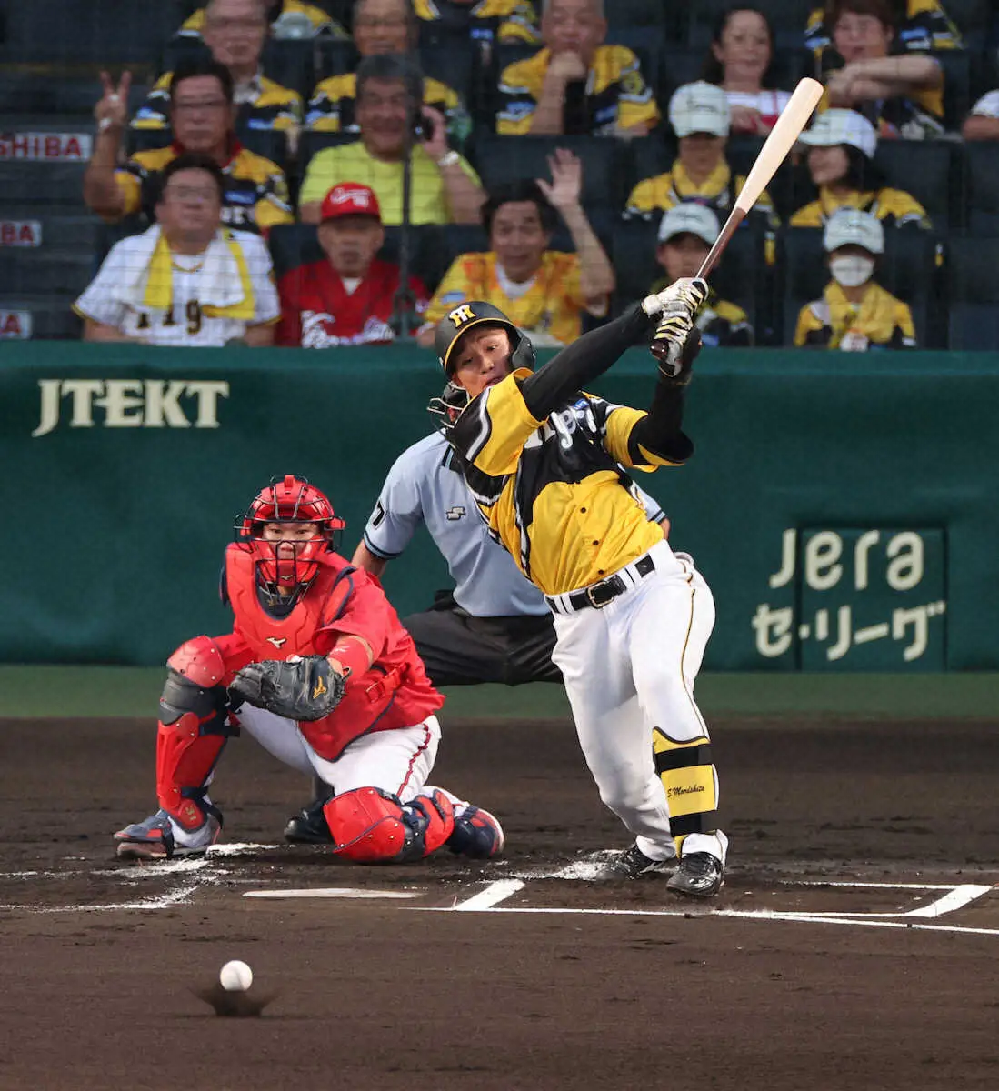 阪神・森下が中、右、左の広角打法でプロ初の猛打賞　連続試合安打は自己最長更新する「7」に