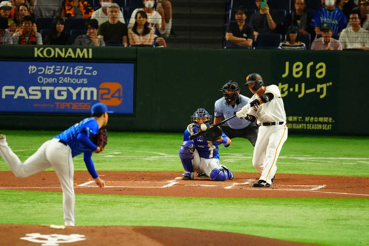 “38歳の夏男”巨人・長野が3年ぶり三塁打！3年前も8月！　原監督「長く、太くいってもらいたい」