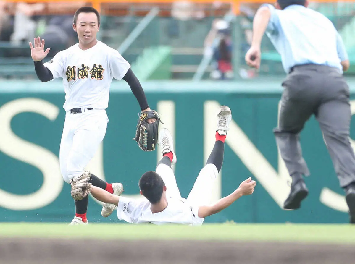 【甲子園】創成館の遊撃手・川崎　背走キャッチの超絶美技に「熱盛甲子園決定」「めちゃくちゃ難しい」