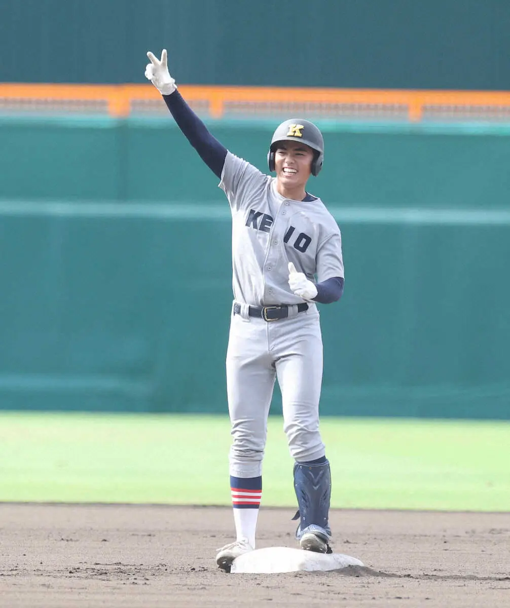 【甲子園】慶応・加藤　逆転3点二塁打に「思い切り振っていくことだけを考えた」
