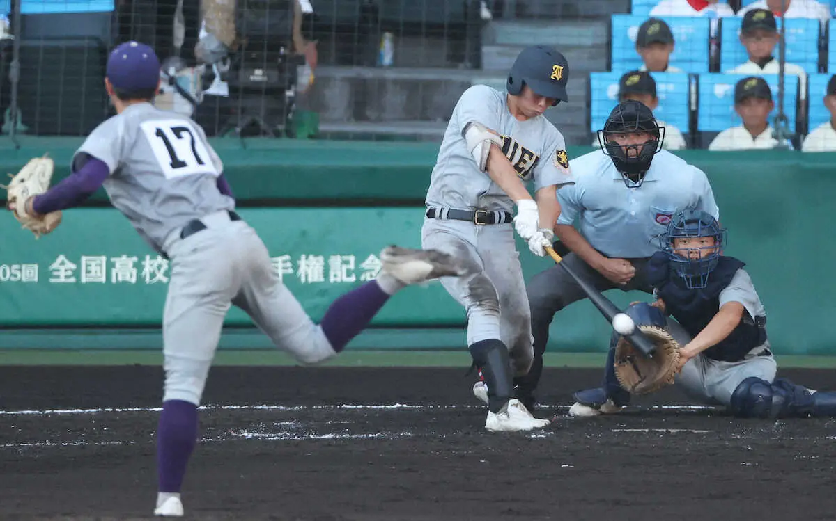 【甲子園】仙台育英4点先取！5番・尾形、技あり先制適時二塁打　膝つきながらフォークとらえる