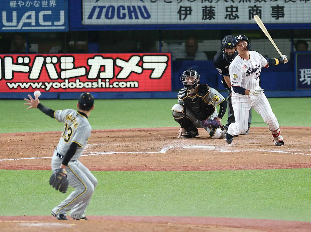 左手に打球直撃の阪神・岩崎「以後、気をつけます」のらしい談話　自己最多28Sで見えたセーブ王！