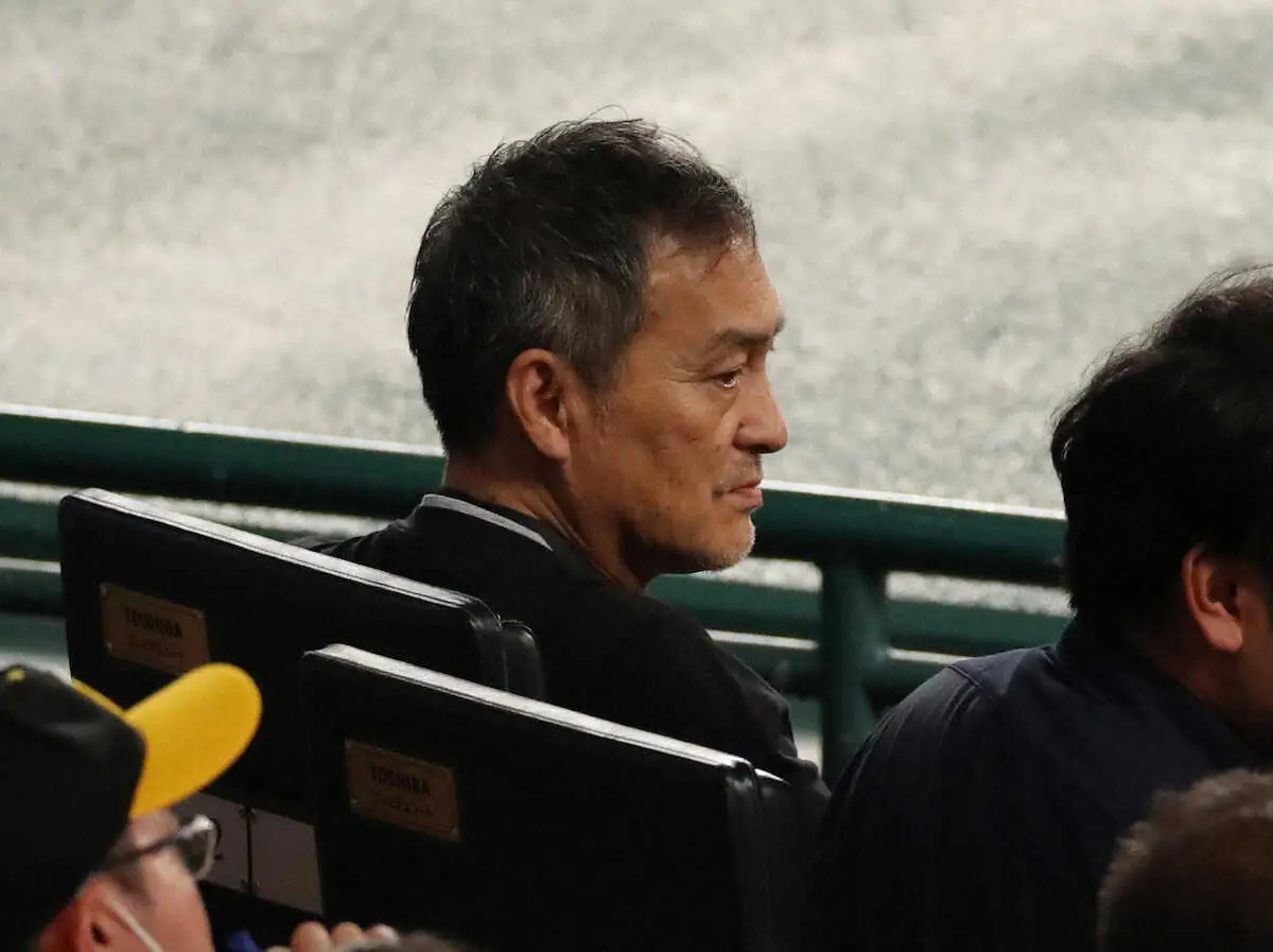 熱烈阪神ファン・渡辺謙が甲子園で今季初観戦　あいさつした岡田監督が語っていたのは…