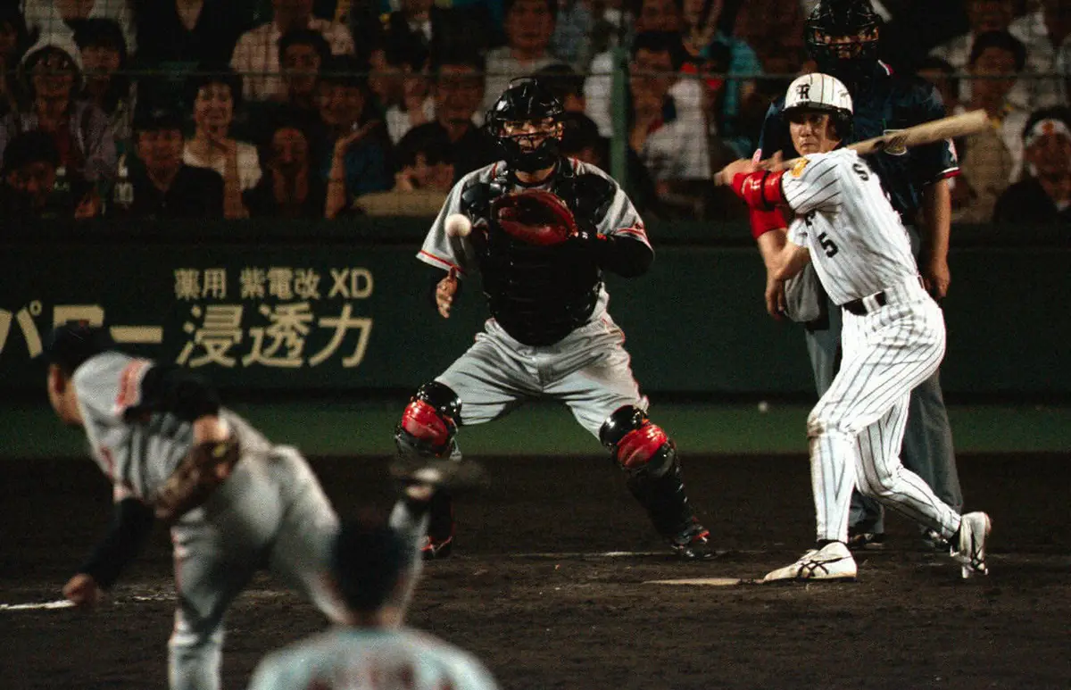 　1999年6月12日の巨人戦（甲子園）延長12回に敬遠球をサヨナラ安打にした阪神・新庄剛志