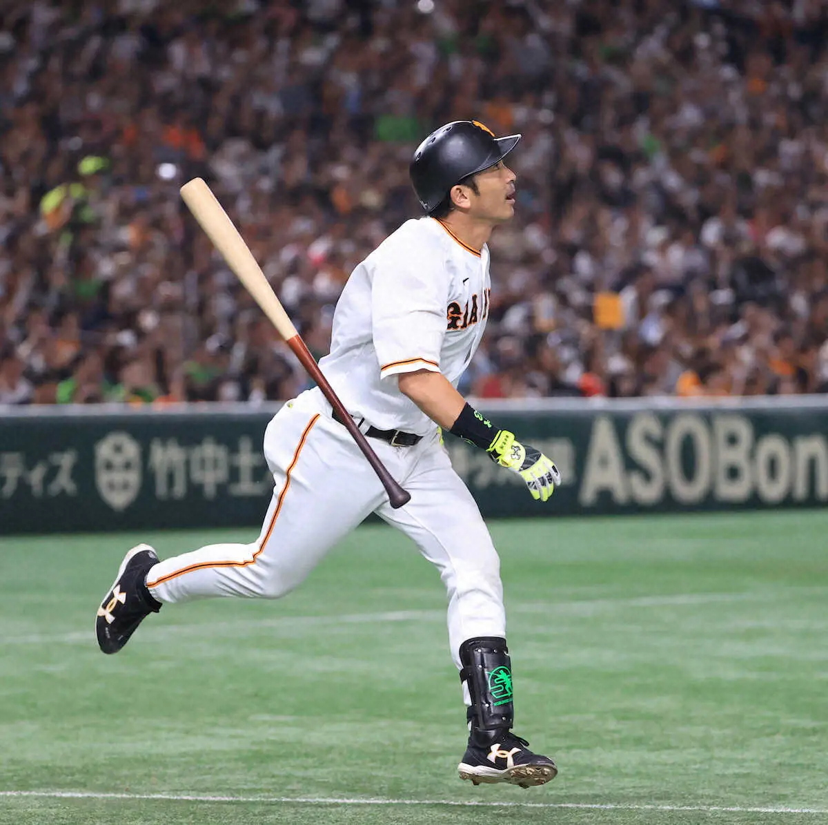 巨人・松田宣浩がラストマッチ　華麗な三塁守備に大歓声　先制弾の岸田が渾身の「熱男～！」