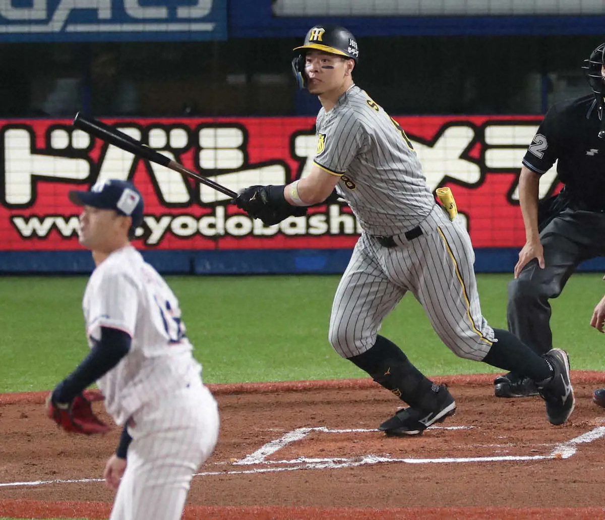 阪神・佐藤輝　自己最多の24号も課題の三塁守備で痛恨の2失策…大竹のタイトル幻に