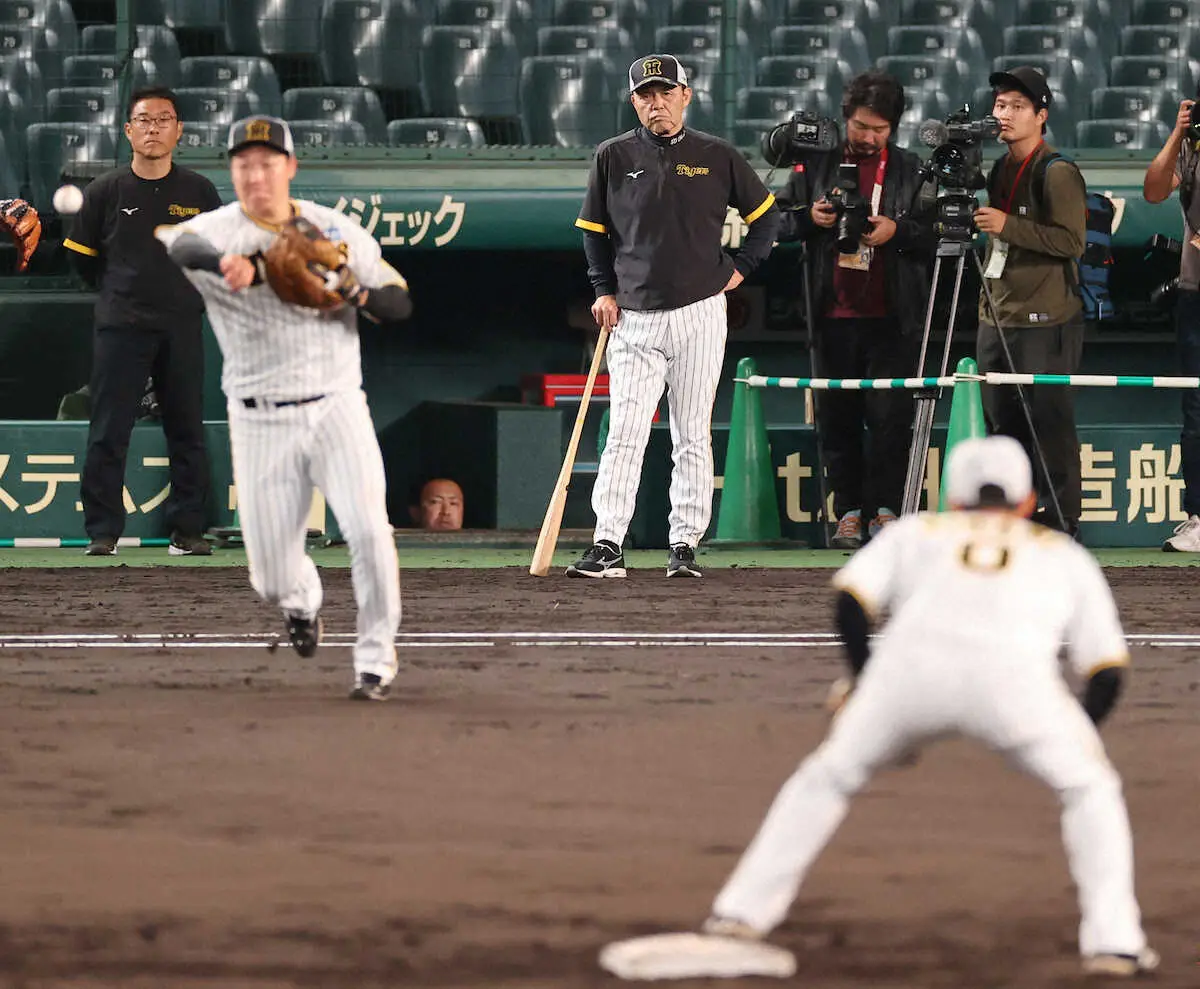 阪神がCSファイナルS開幕へ向けナイター練習　中野「チームとして特に変えることはない」
