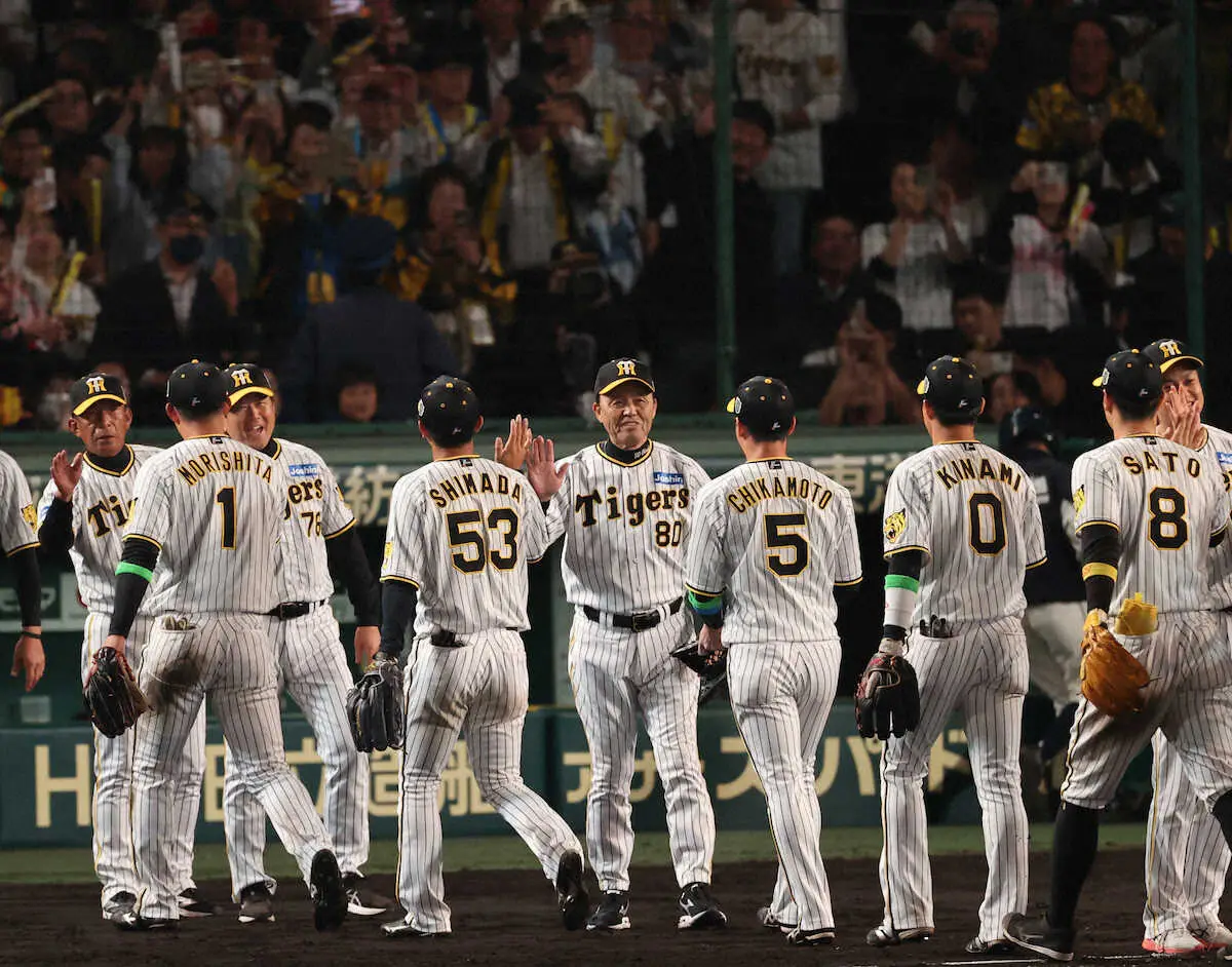 【画像・写真】阪神・岡田監督　爆勝！爆笑甲子園「明日はちょっとゆっくり休みたい」に岡田コールの爆音響く