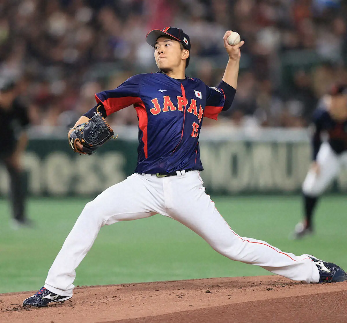 早川“今永の道”　5回完全7K　MLB挑戦左腕と同じプロ初国際舞台で躍動　3連勝で1位通過導いた