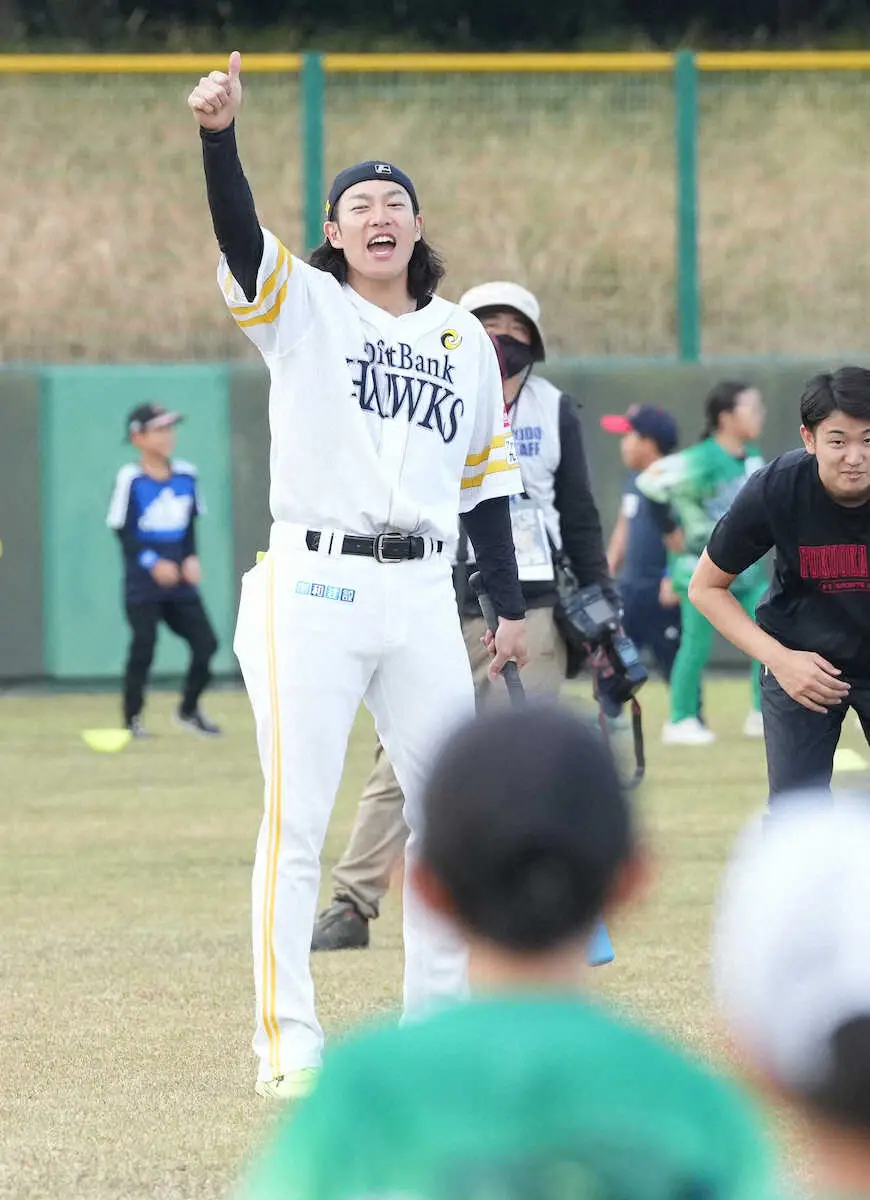 ソフトバンクの柳田が福岡市内で野球教室　2年連続の全試合出場を誓う