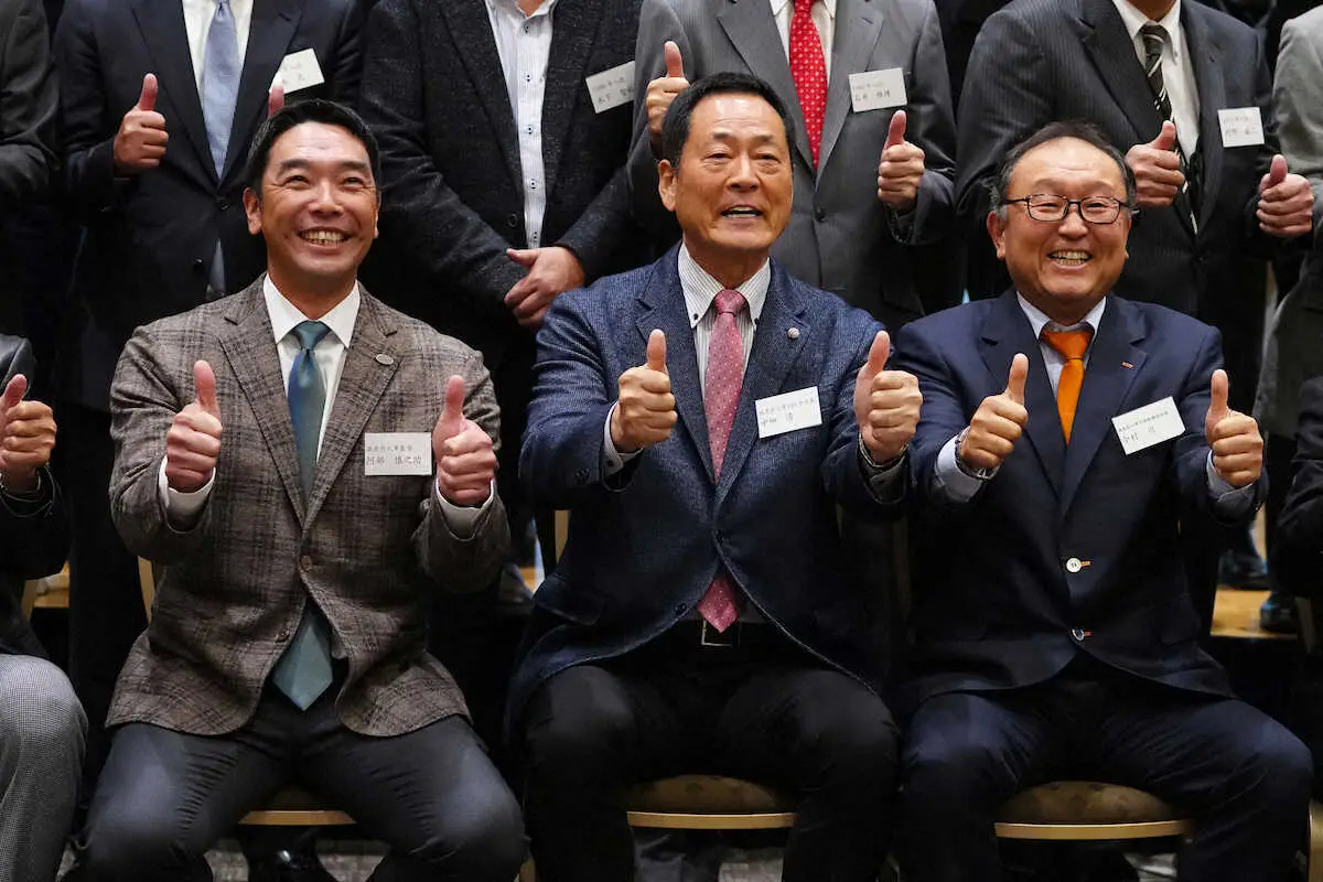 巨人OB会総会が4年ぶりに開催　阿部監督「皆さまのご協力なくして優勝、日本一はないと思っております」