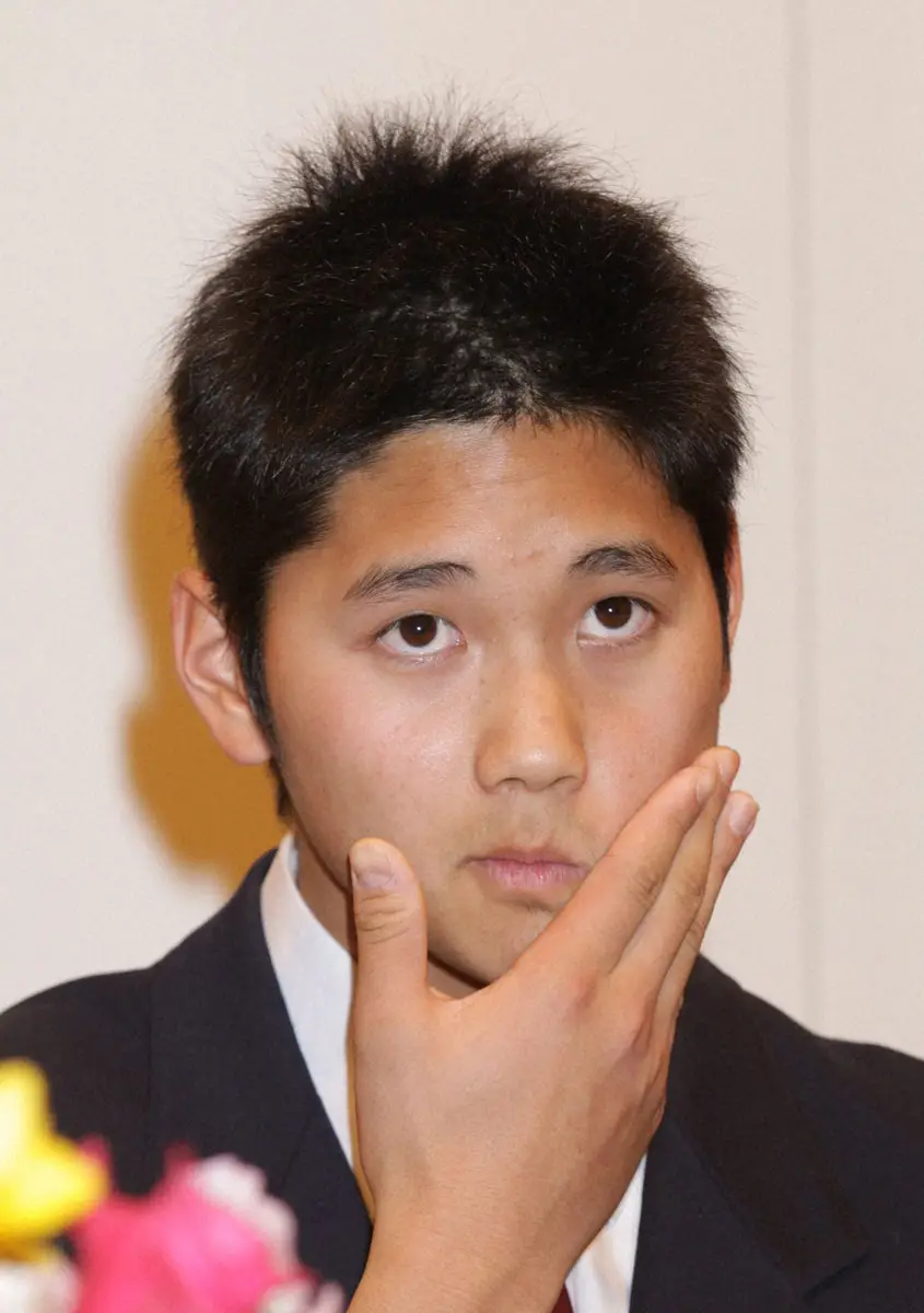 2012年12月9日に日本ハム入団を正式表明した花巻東の大谷翔平投手