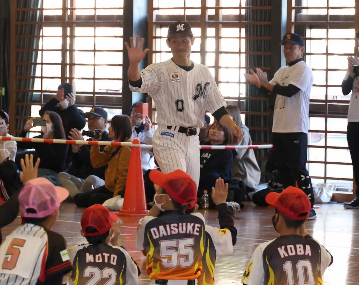 ロッテ・荻野　故郷の奈良で小学生指導「少年の頃の気持ちを思い出して、頑張らないといけない気持ちに」