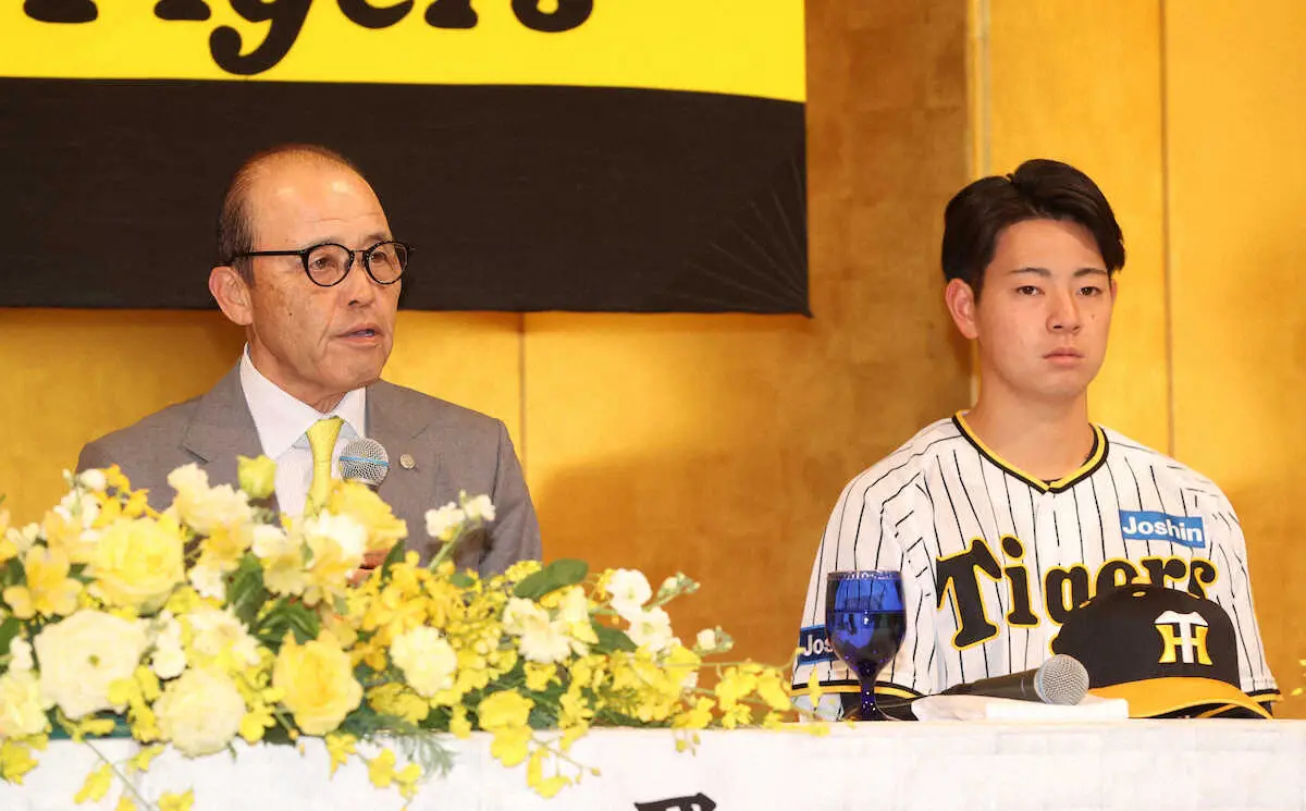 阪神・岡田監督　新人8選手に虎戦士の“心得”伝授「マスコミに好かれること、いらんこと言わんこと」
