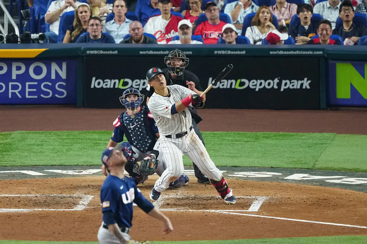 【画像・写真】岡本和真　WBC準決勝“ホームランキャッチ”でイップスに!?　決勝での本塁打は「ビックリした」