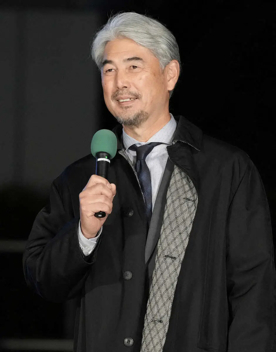 ロッテ来年の開幕投手は小島！？吉井監督が有馬記念トークショーで公表「ナイショに…」