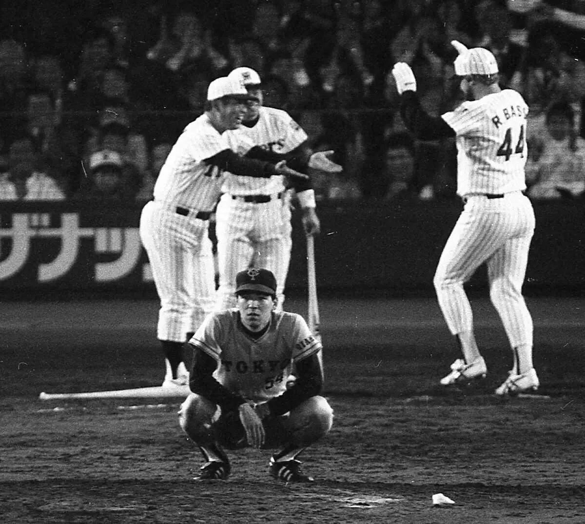 1985年4月17日、阪神のランディ・バースにバックスリーンに本塁打を打たれた巨人・槙原