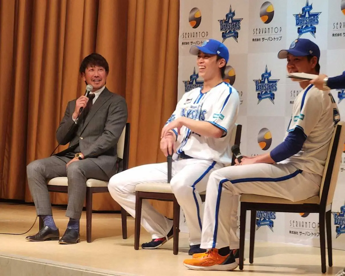 トークイベントを行った（左から）DeNAの藤田コーチ、入江、平良