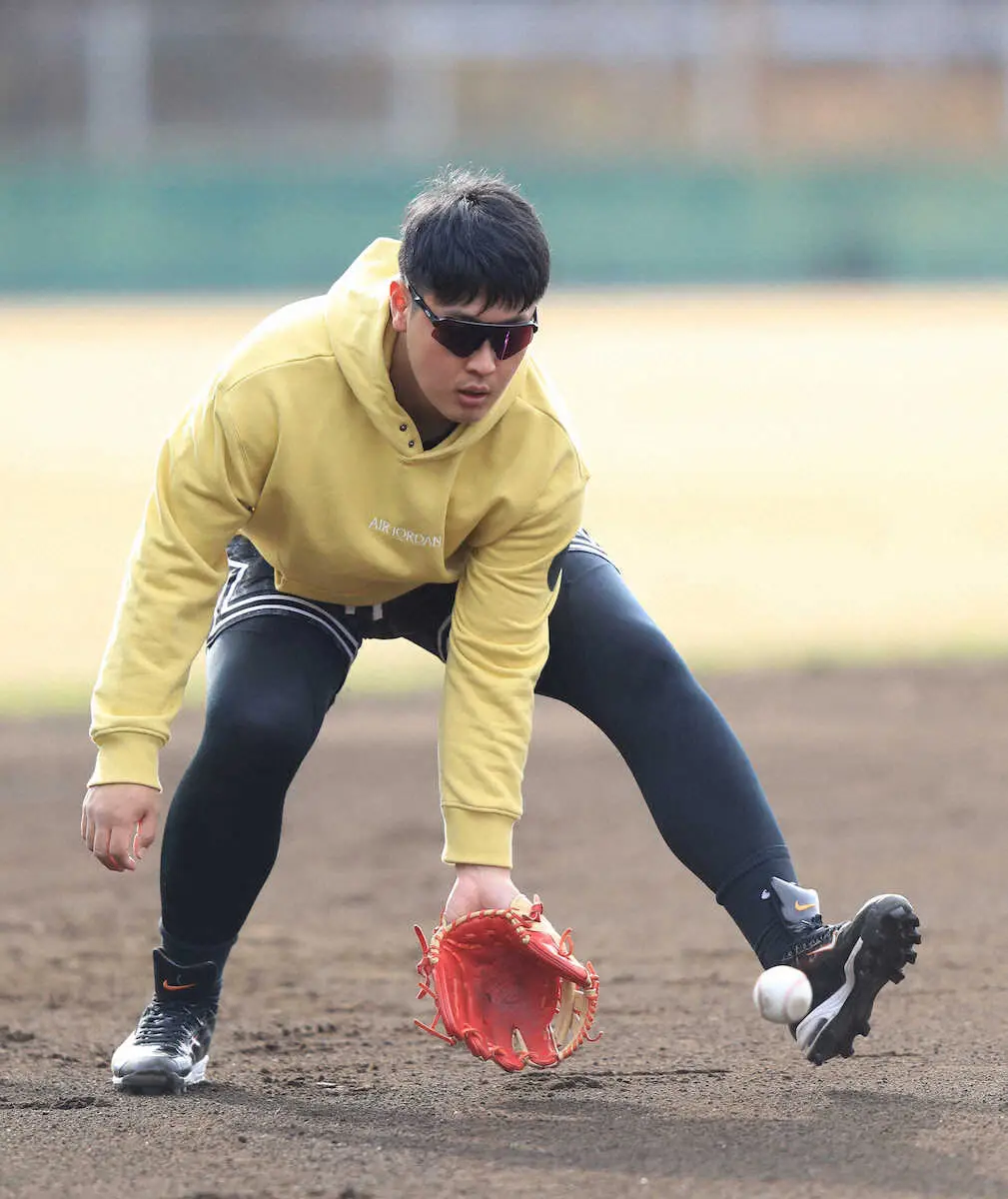 巨人・岡本和真の三塁以外の守備起用にまつわる原辰徳氏の思いやり「メジャーにいく可能性がある」