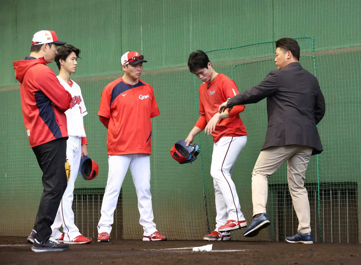 松坂氏　黒田氏とレジェンドタッグで広島若手3投手にアドバイス「下半身の使い方が大切」