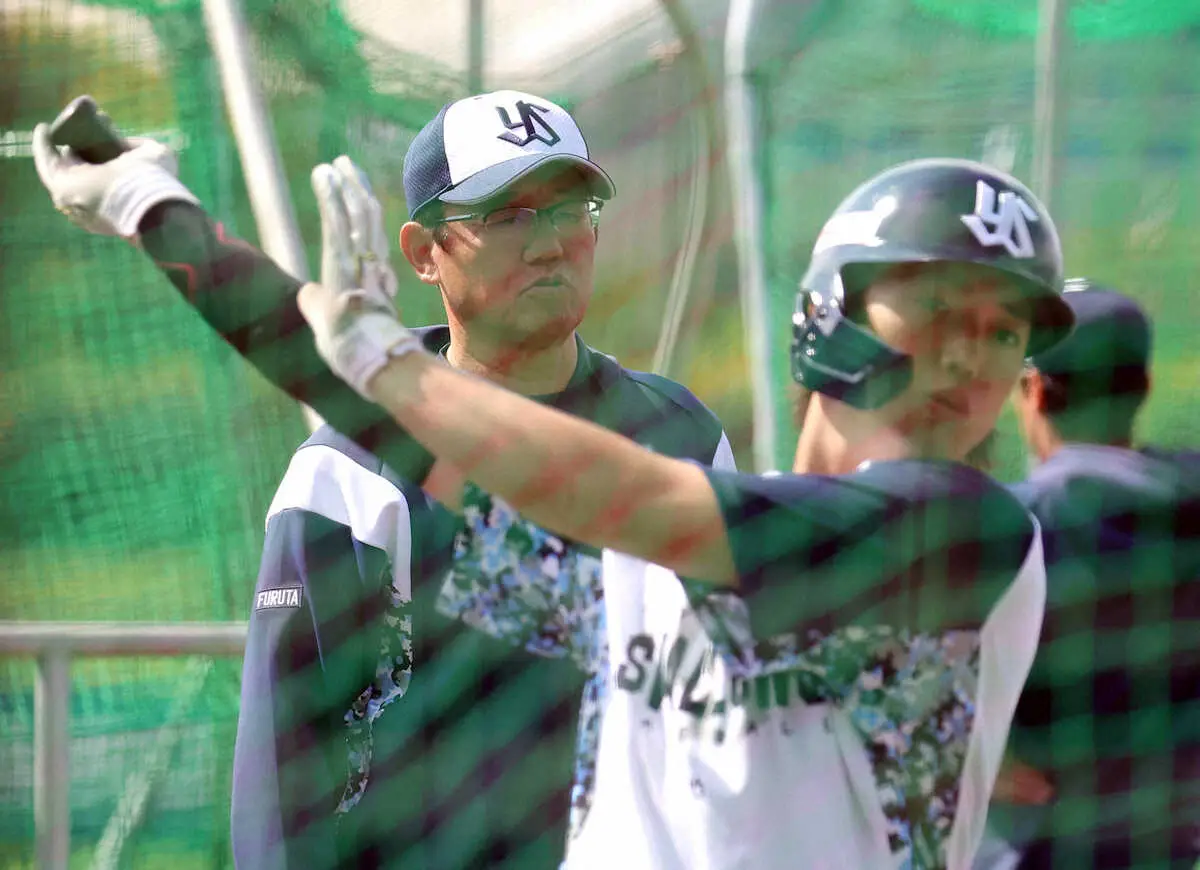 ヤクルト・古田敦也臨時コーチが長岡に“8番打者の極意”を伝授「8番だから狙い球を絞りやすい」